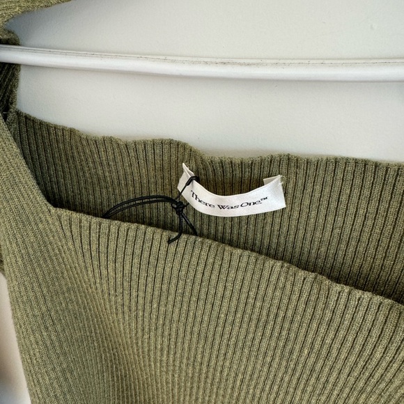 There Was One Knit Cropped Top Green Long Sleeve - Picture 4 of 11